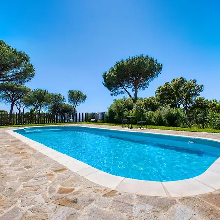 Avec Vue Dans Le Golfe De Saint Tropez, A 15 Min A Pied, Calme Et Nature Villa