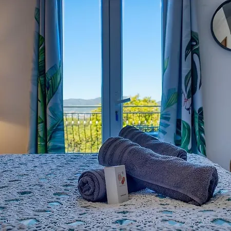 Avec Vue Dans Le Golfe De Saint Tropez, à 15 Min à Pied, Calme Et Nature Villa *